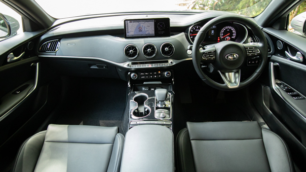 Kia Stinger 200S 2021 black leather interior