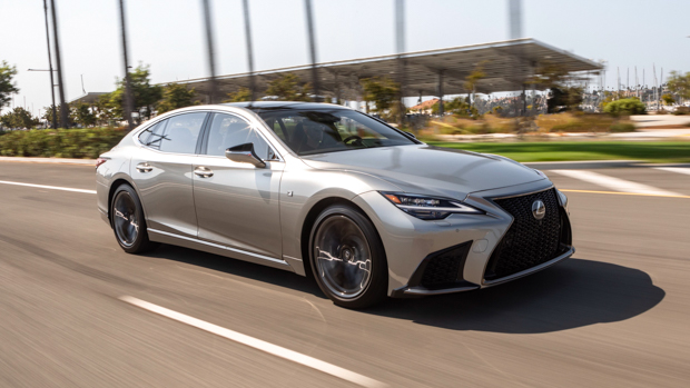 Lexus LS 2021 silver front end