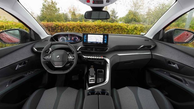Peugeot 5008 2021 Cabin