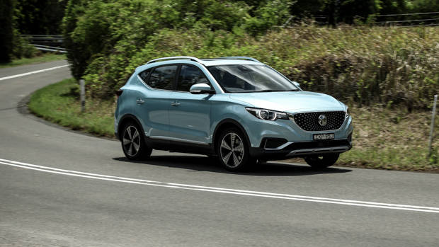 MG ZS EV 2021 driving