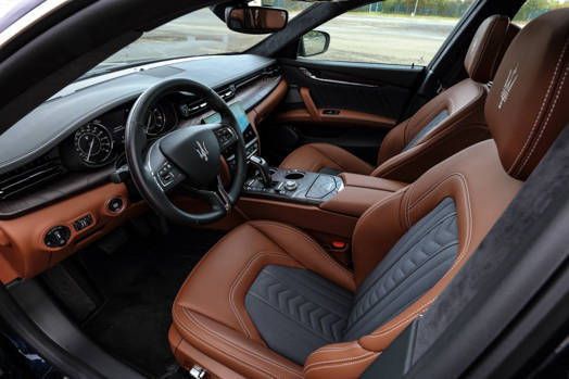 Maserati Quattroporte 2021 interior front