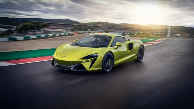McLaren Artura 2021-5