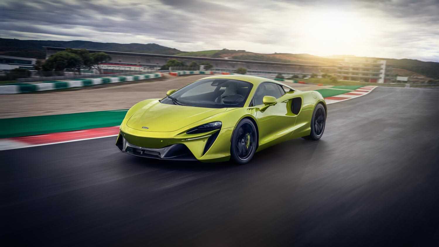 McLaren Artura 2021-5