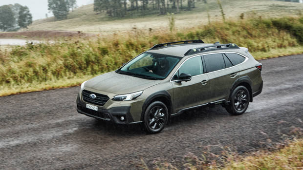 Subaru Outback Sport 2021 driving