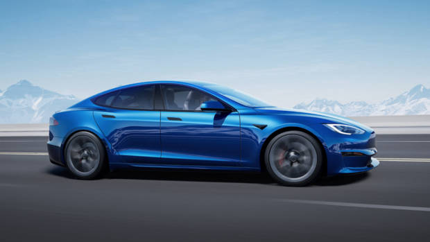 Tesla Model S Plaid 2022 side