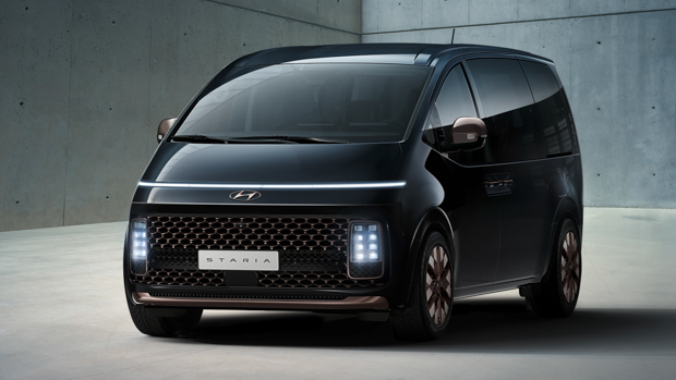 Hyundai Staria 2021 front