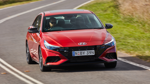 Hyundai i30 Sedan N Line red front end
