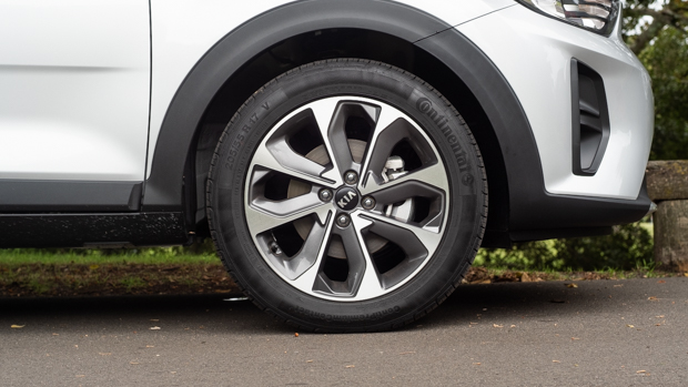 Kia Stonic Sport 2021 wheel