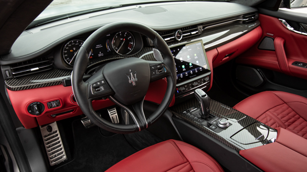 Maserati Quattroporte Trofeo 2021 interior