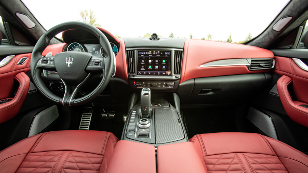 Maserati Levante Trofeo 2021 interior