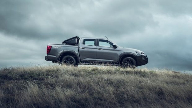 Mazda BT-50 Thunder 2021 side