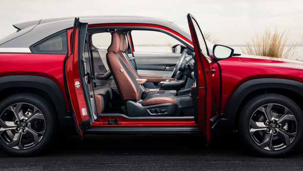 Mazda MX-30 M Hybrid 2021 freestyle doors