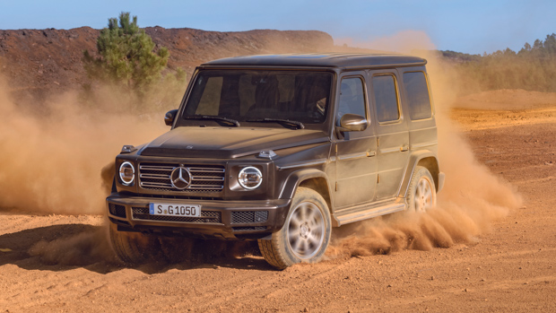 Mercedes-Benz G400d 2021 driving