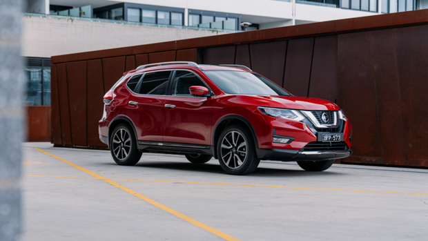 Nissan X-Trail 2021 front city