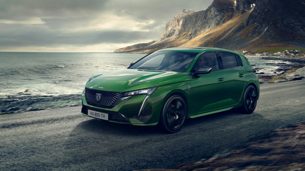 Peugeot 308 2022 front driving