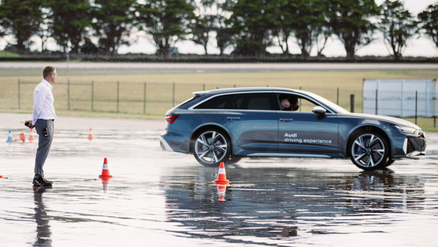Audi Driving Experience RS6 Slalom