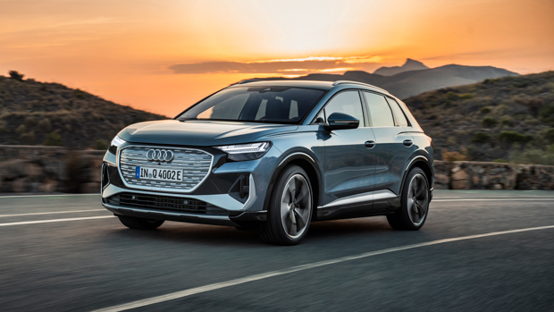 Audi Q4 e-tron 2021 front driving