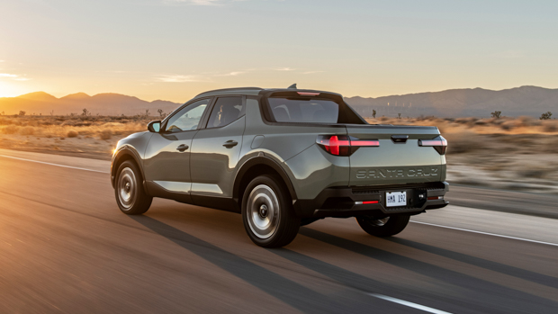 Hyundai Santa Cruz 2021 driving rear