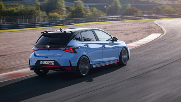 Hyundai i20 N 2021 driving