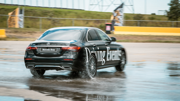 Mercedes-Benz Driving Events E 300