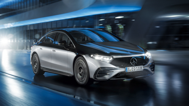 Mercedes-Benz EQS 2021 front driving
