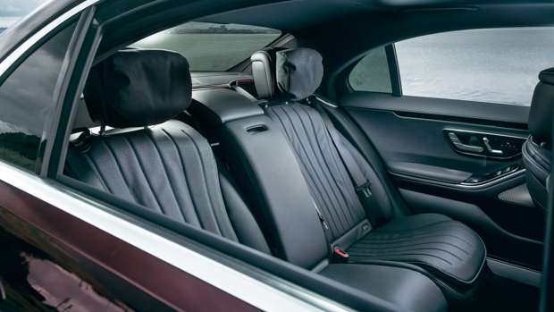 Mercedes-Benz S-Class 2021 rear seats