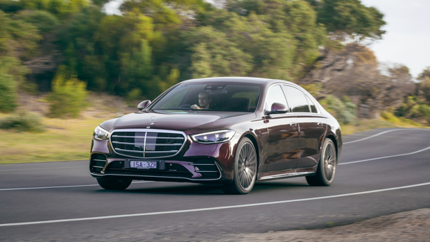 Mercedes-Benz S-Class 2021 driving