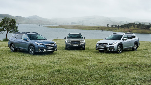 Subaru Outback 2021 Social