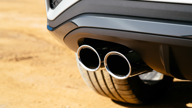 Audi SQ2 2021 quad exhaust