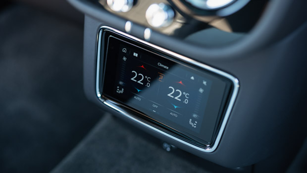Bentley Bentayga V8 2021 rear touchscreen