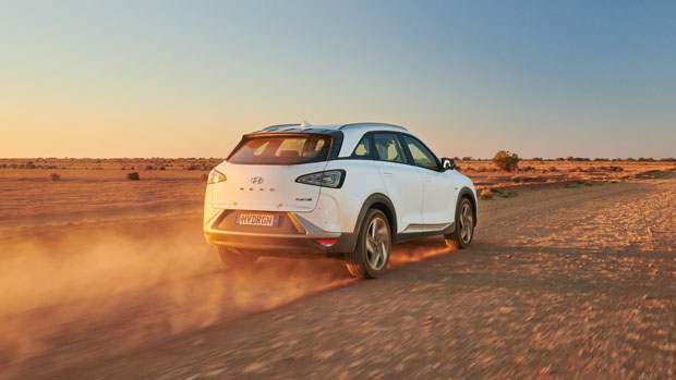 Hyundai Nexo 2021 record setting rear 3/4