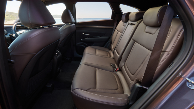 Hyundai Tucson 2021 back seat space