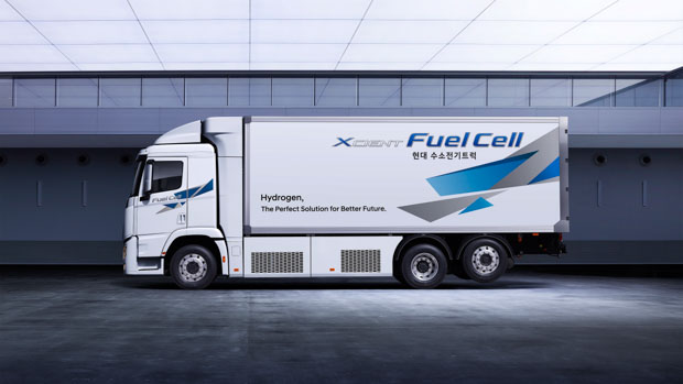 Hyundai XCIENT Fuel Cell truck 2021 side