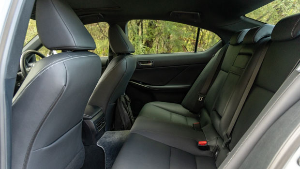 Lexus IS 300 Luxury 2021 12