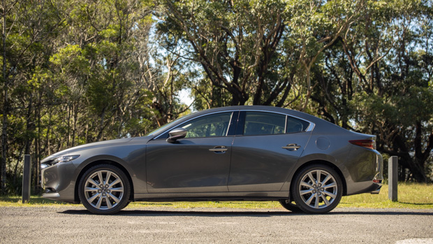 Mazda 3 G25 GT 2021 Machine Grey side profile