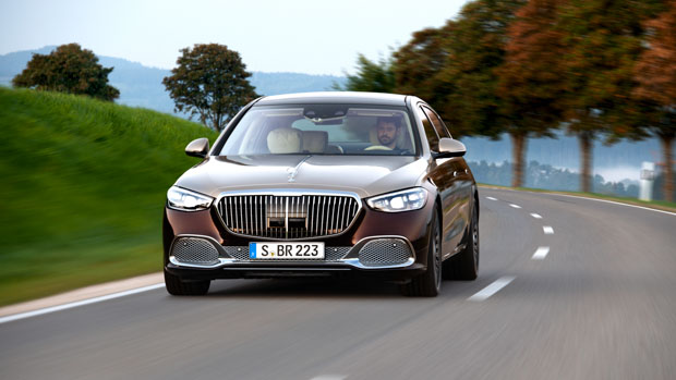 Mercedes-Maybach S680 2021 driving front