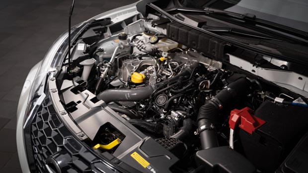Nissan Juke STL 2021 three cylinder engine
