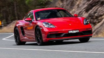 Porsche launches no-fuss app to sell cars directly back to dealers