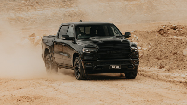 Ram 1500 DT Limited 2021 front 3/4 driving