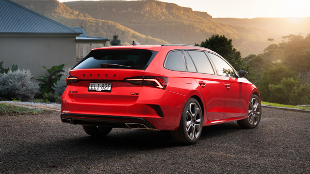Skoda Octavia RS 2021 wagon red rear view