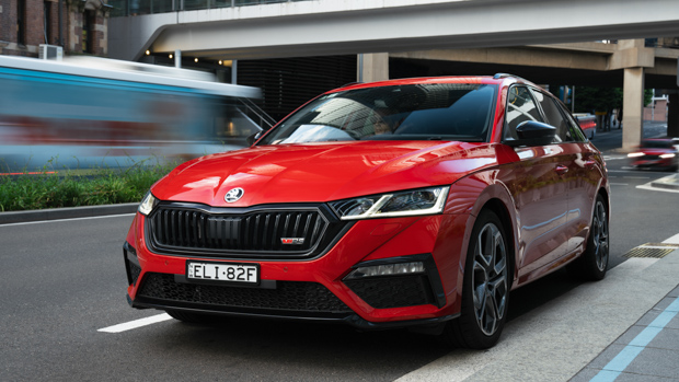 Skoda Octavia RS 2021 wagon red front