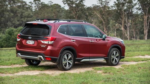 Subaru Forester Hybrid S 2020 rear 3/4 outdoors 2