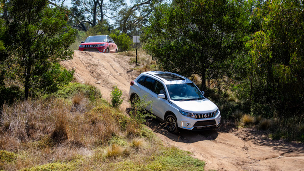 Suzuki Vitara 2021 hill descent