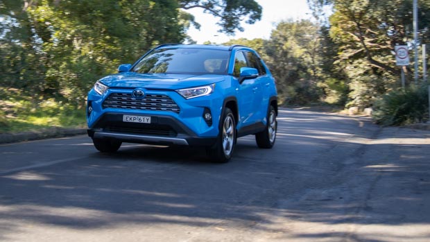 Toyota RAV4 GXL Hybrid 2021 handling
