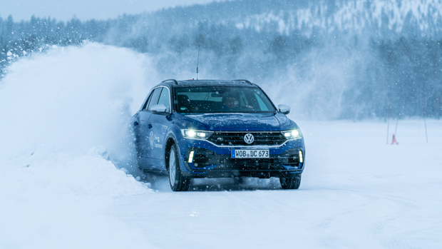 Volkswagen T-Roc R 2021 drifting