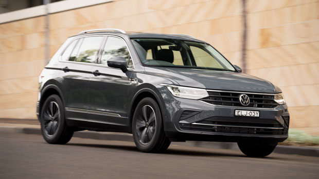 Volkswagen Tiguan 110TSI Life 2021 driving