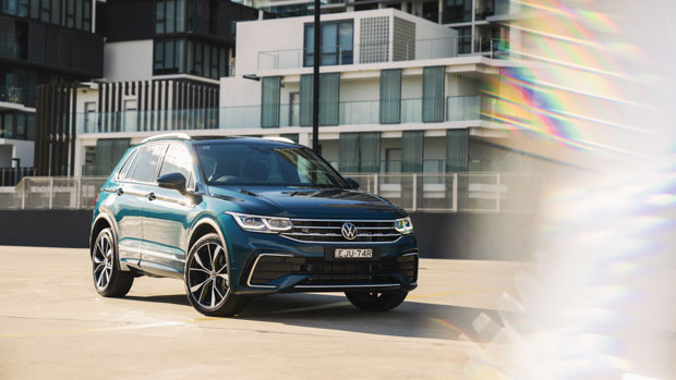 Volkswagen Tiguan 162TSI R-Line 2021 front view