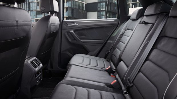 Volkswagen Tiguan 162TSI R-Line 2021 back seat