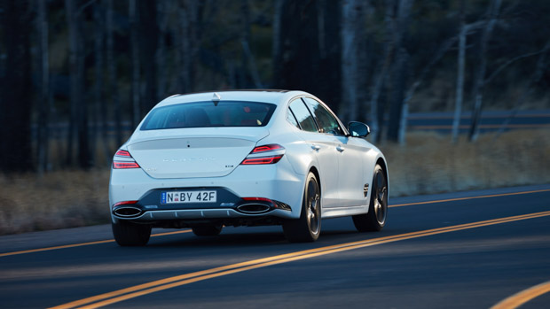 Genesis G70 2021 white driving dynamics