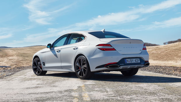 Genesis G70 2021 white rear end